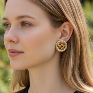 Vintage Miriam Haskell Clip-On Screw Round Earrings Pearl Gold Rhinestones 1 in.